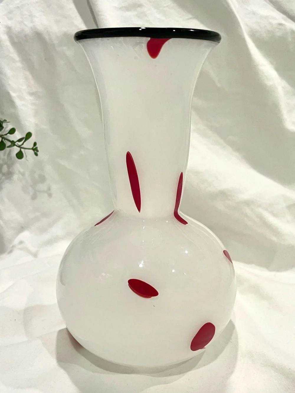 Mottled White w Red Abstract Polka Dots Black Top Rim Glass Art Vase | EUC
